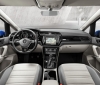 Volkswagen Touran 2015 (6).jpg
