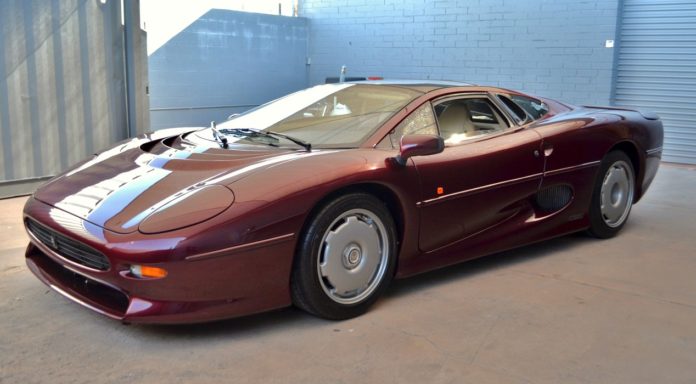 A 1993 Jaguar XJ220 with 871 kilometers is heading to auction