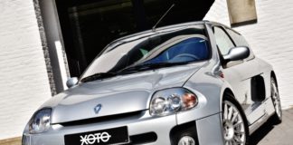 A beautiful 2002 Renault Clio V6 is up for sale A beautiful 2002 Renault Clio V6 is up for sale