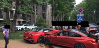 BMW M4 crashes with Ferrari California in Lithuania BMW M4 crashes with Ferrari California in Lithuania