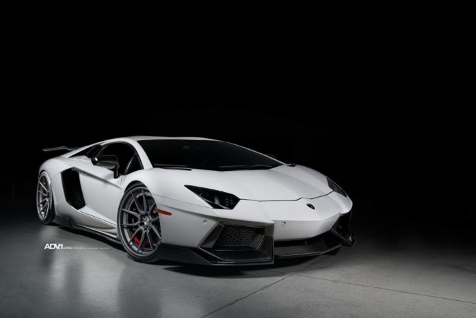 Lamborghini Aventador by 1016 Industries