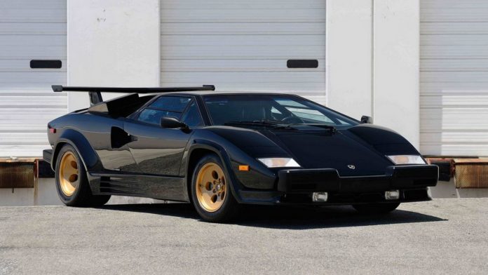 Rare Lamborghini Countach LP5000 Quattrovalvole heads to auction