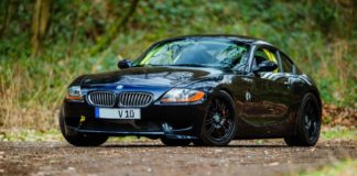 A powerful BMW Z4 equipped with a Viper V10 engine is up for sale A powerful BMW Z4 equipped with a Viper V10 engine is up for sale