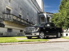 2017 Nissan Texas Titan 2017 Nissan Texas Titan