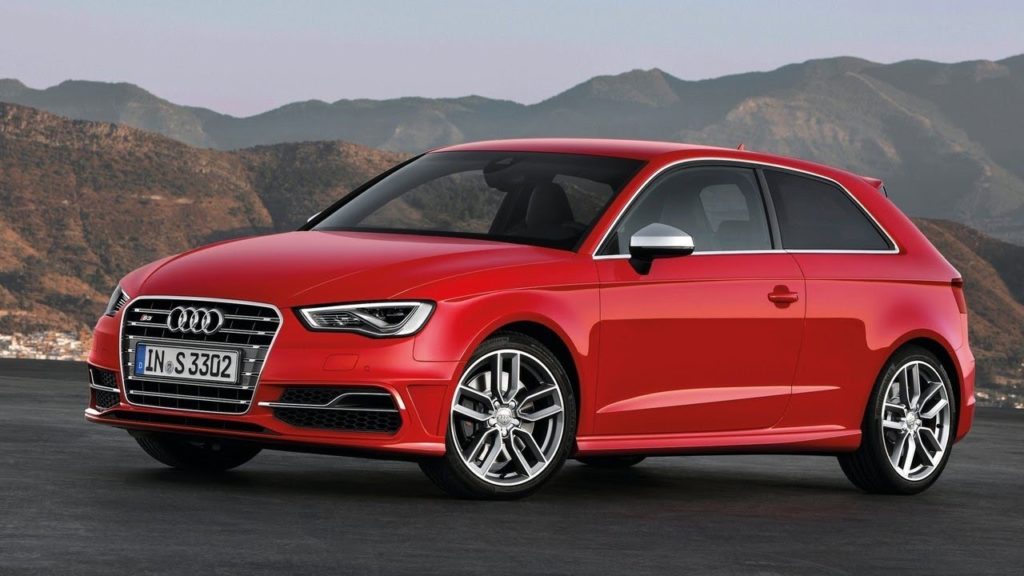 The Audi S3 locates in the 2.0-liter TFSI engine that delivers 300 horses at 5,500 rpm with 380 Nm of torque from 1,800 to 5,500 rpm