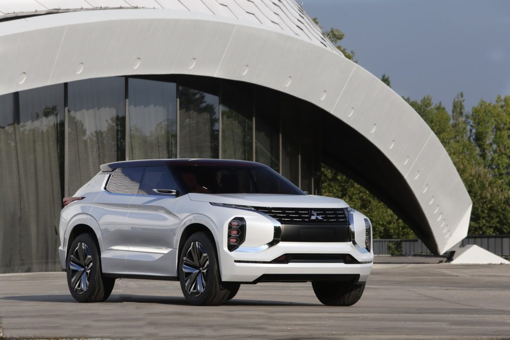 Paris auto show 2016 Mitsubishi GT-PHEV concept