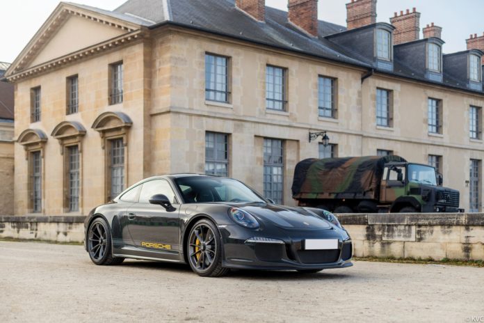 A beautiful Porsche 911 R is heading to auction