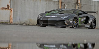 Liberty Walk presented three modified Lamborghini Aventadors Liberty Walk presented three modified Lamborghini Aventadors