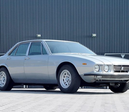 Car Legends: De Tomaso Deauville Car Legends De Tomaso Deauville