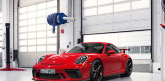 Porsche gives a 10 year warranty for the 911 GT3 Porsche gives a 10 year warranty for the 911 GT3