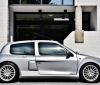 A beautiful 2002 Renault Clio V6 is up for sale (2)