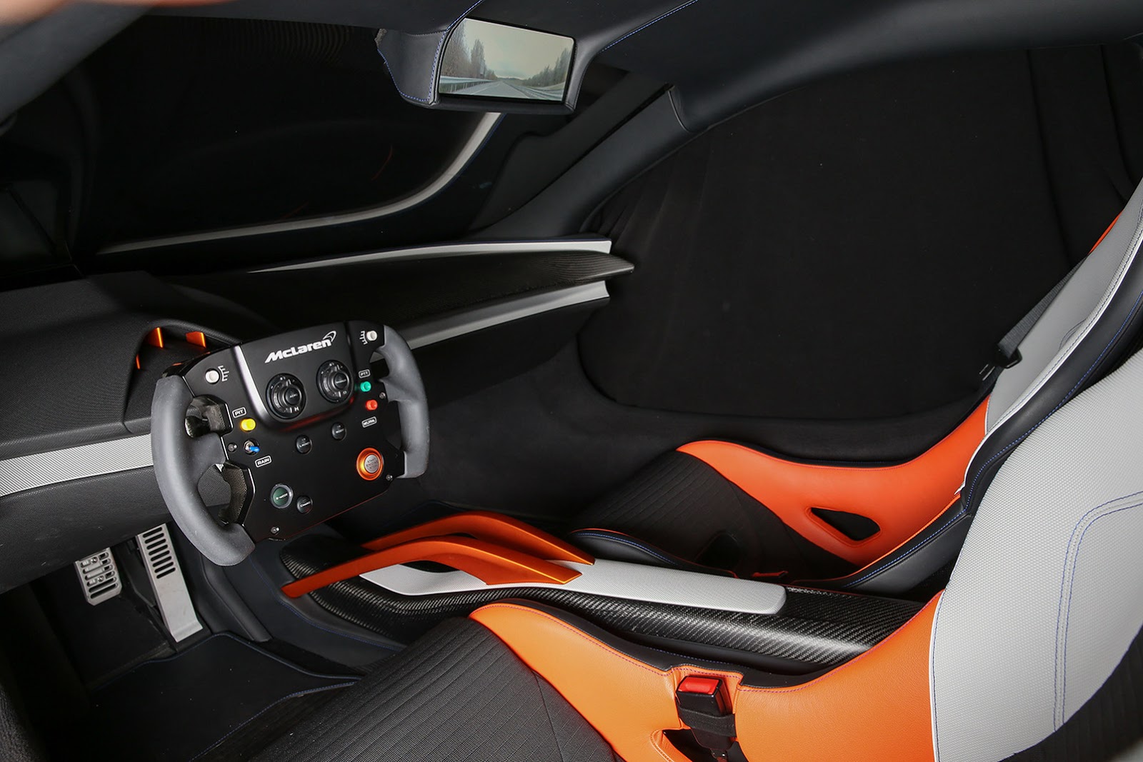 JVCKENWOOD presented a McLaren 675LT with a high-tech interior at CES JVCKENWOOD presented a McLaren 675LT with a high-tech interior at CES