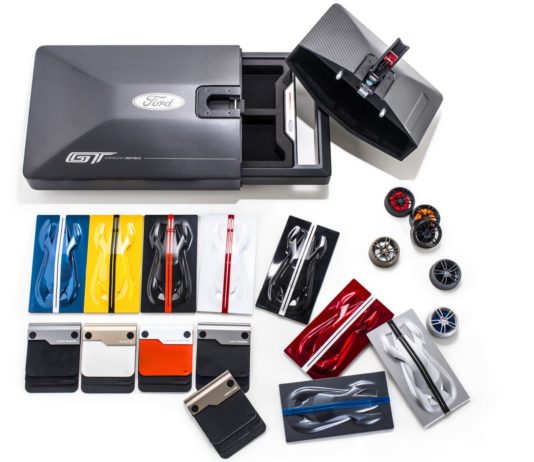 Ford GT’s carbon fiber Ordering Kit Ford GT's carbon fiber Ordering Kit